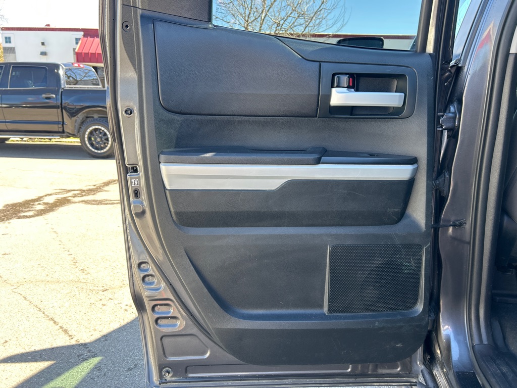 TOYOTA TUNDRA 2017 TOYOTA TUNDRA 5TFRY5F14HX213355