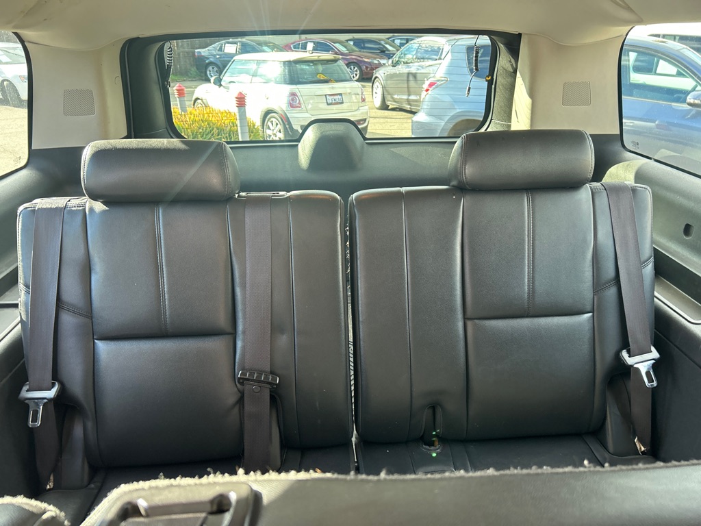 CHEVROLET SUBURBAN 2013 CHEVROLET SUBURBAN 1GNSKJE71DR376357