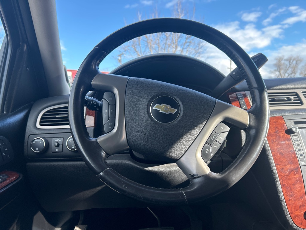 CHEVROLET SUBURBAN 2013 CHEVROLET SUBURBAN 1GNSKJE71DR376357