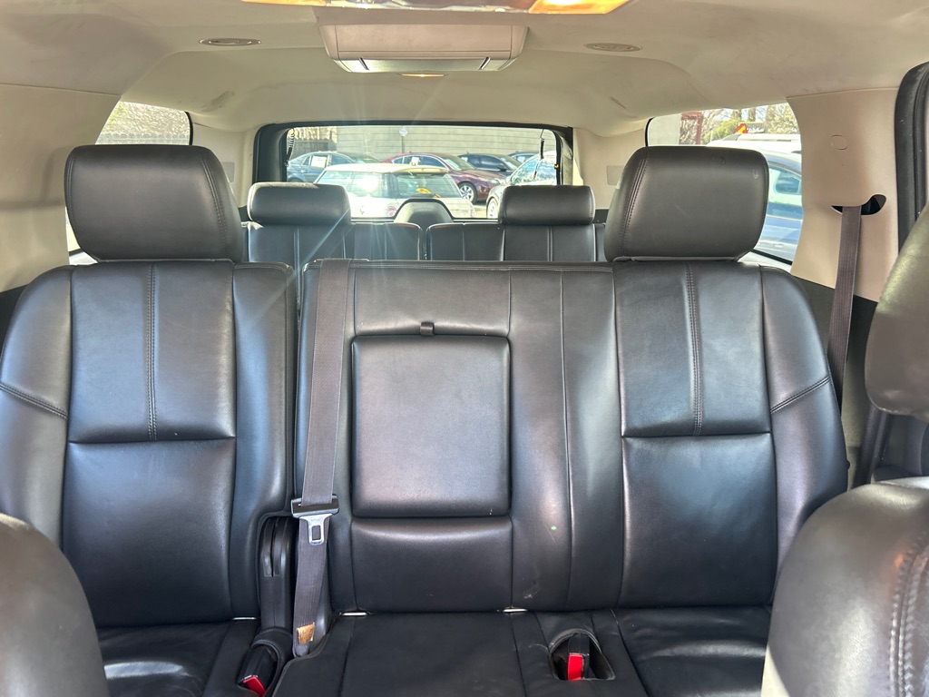 CHEVROLET SUBURBAN 2013 CHEVROLET SUBURBAN 1GNSKJE71DR376357