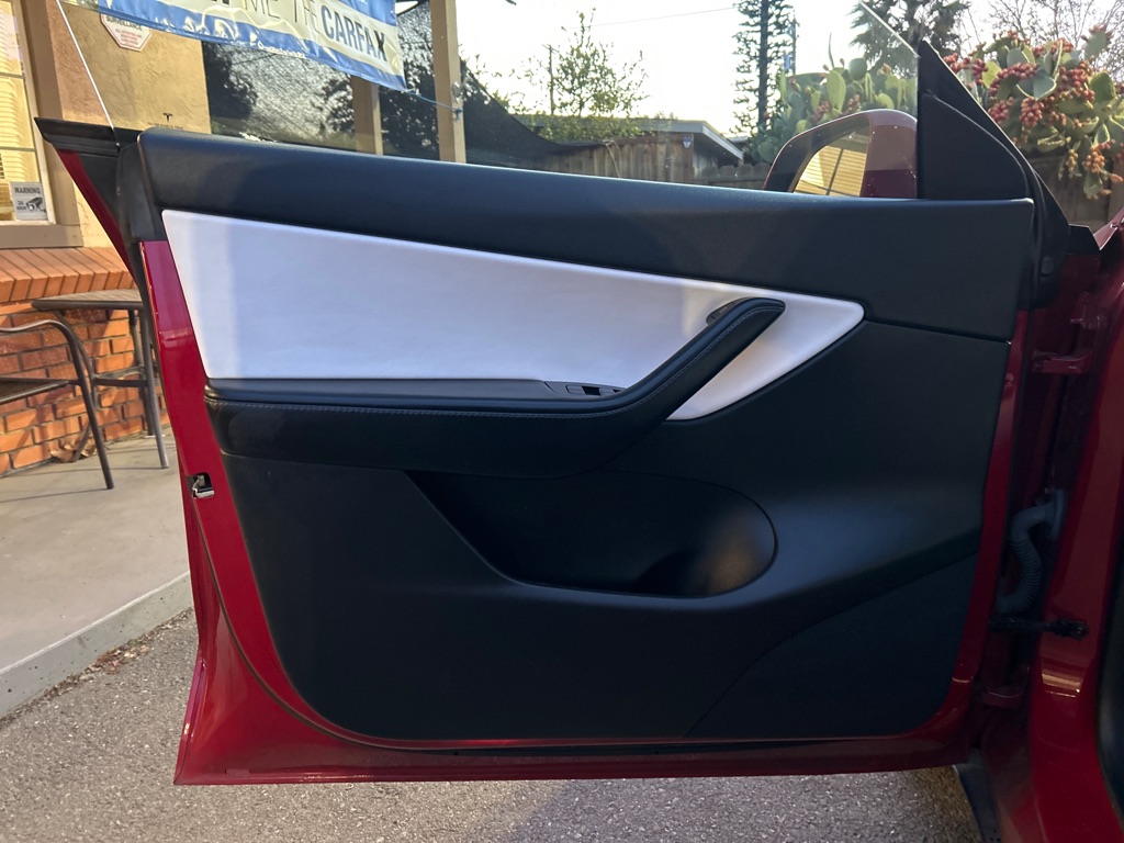 TESLA MODEL Y 2020 TESLA MODEL Y 5YJYGDEE5LF058699