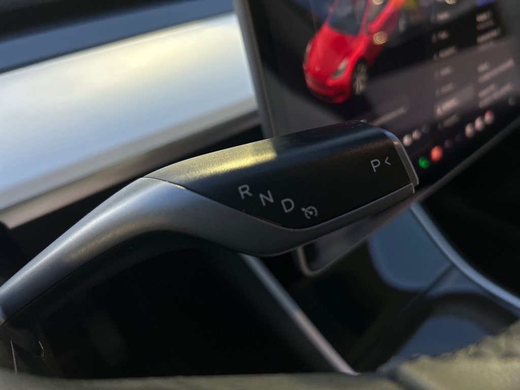 TESLA MODEL Y 2020 TESLA MODEL Y 5YJYGDEE5LF058699