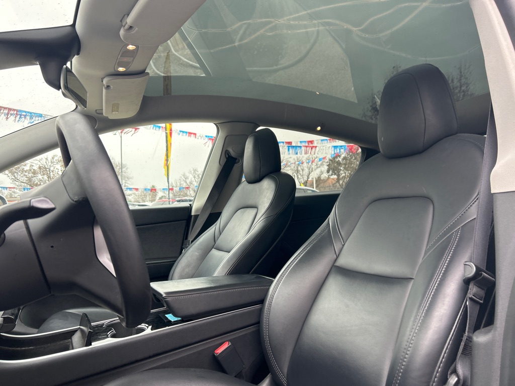 TESLA MODEL Y 2021 TESLA MODEL Y 5YJYGDEE8MF087437