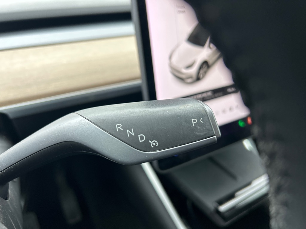 TESLA MODEL Y 2021 TESLA MODEL Y 5YJYGDEE8MF087437