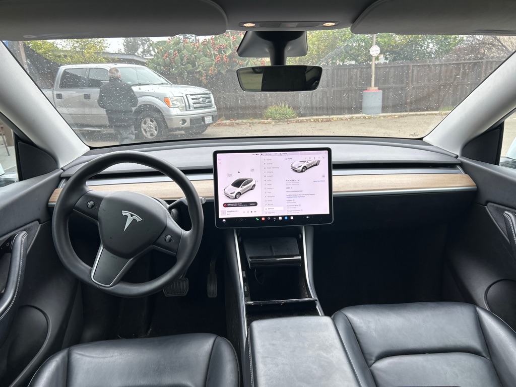 TESLA MODEL Y 2021 TESLA MODEL Y 5YJYGDEE8MF087437