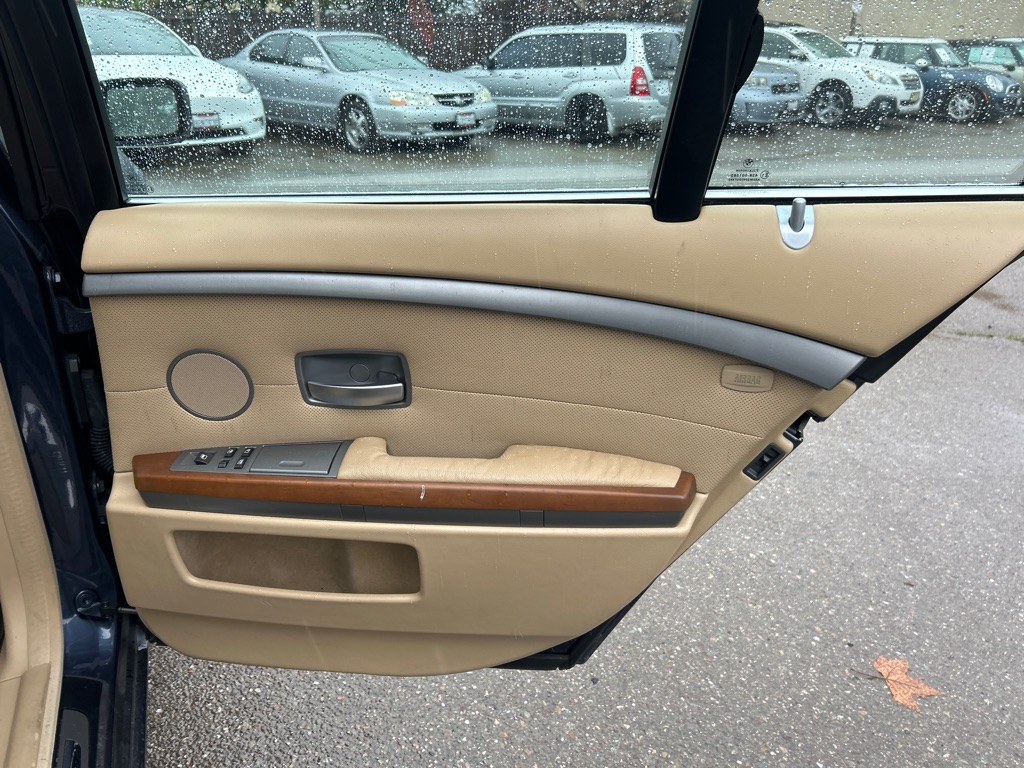 BMW 745 2002 BMW 745 WBAGL634X2DP54085