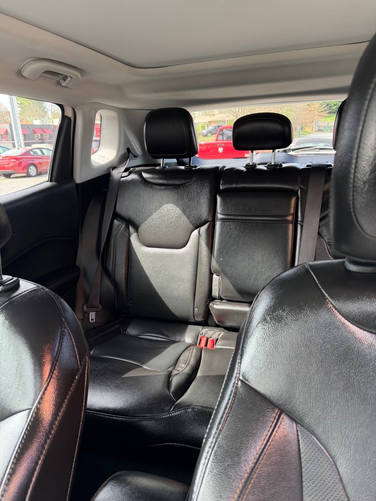 Photo 6 of this JEEP COMPASS