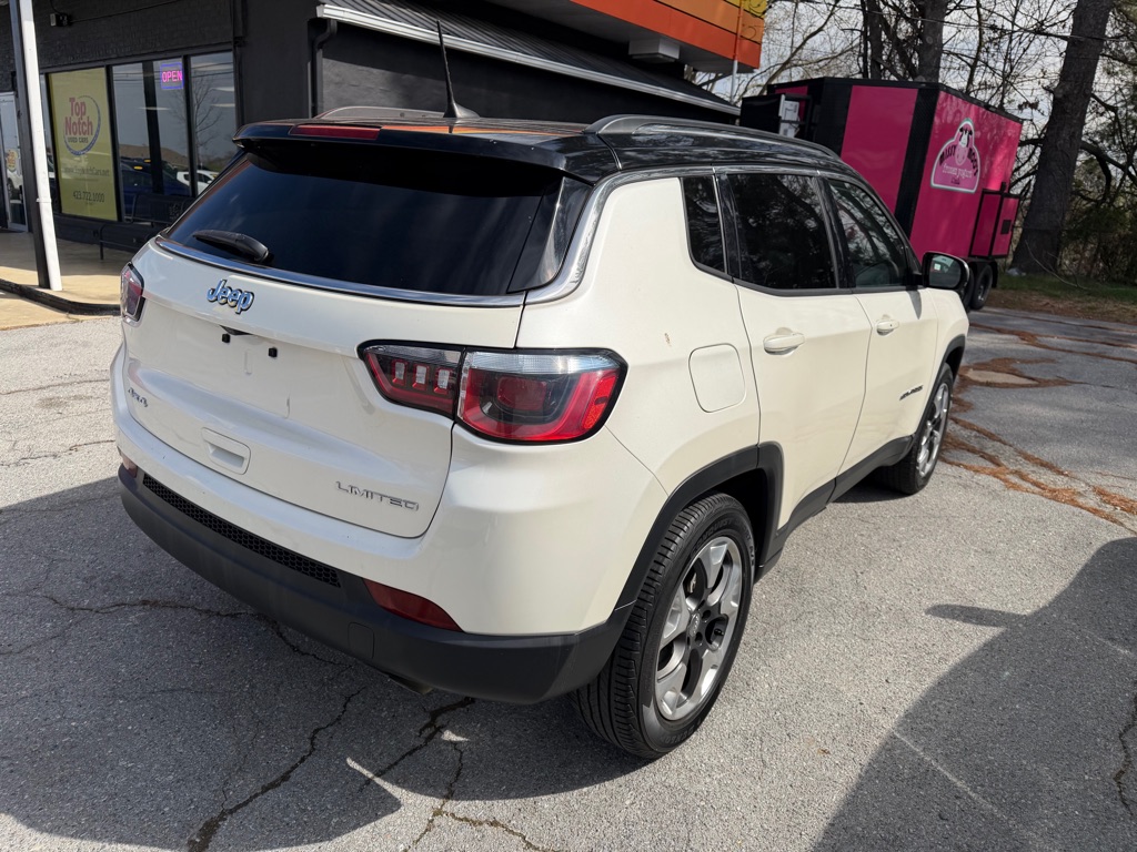 Photo 4 of this JEEP COMPASS