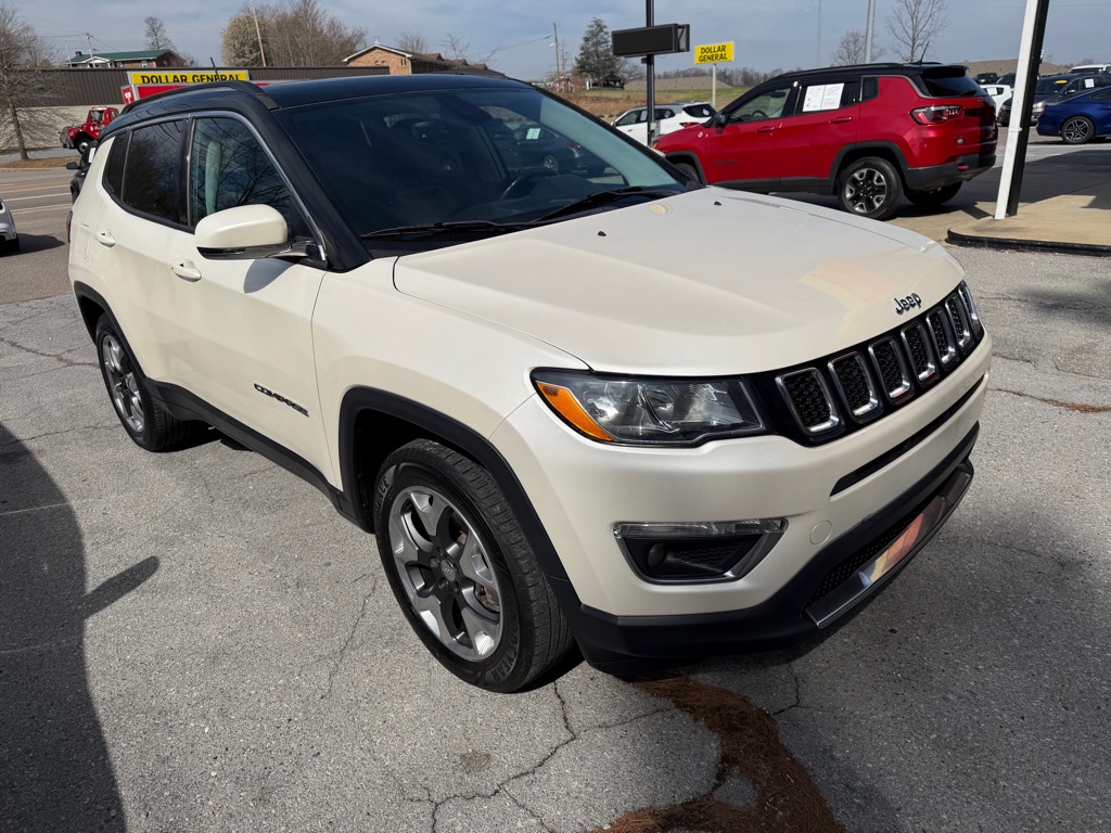Photo 9 of this JEEP COMPASS