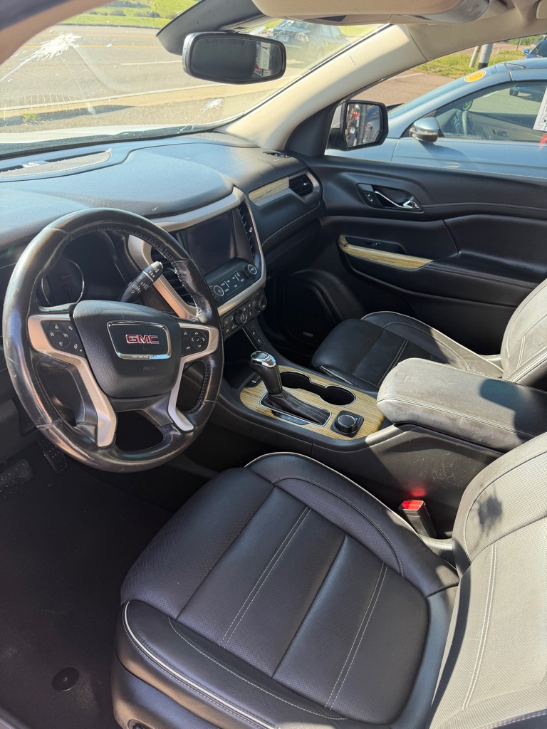 Photo 6 of this GMC ACADIA