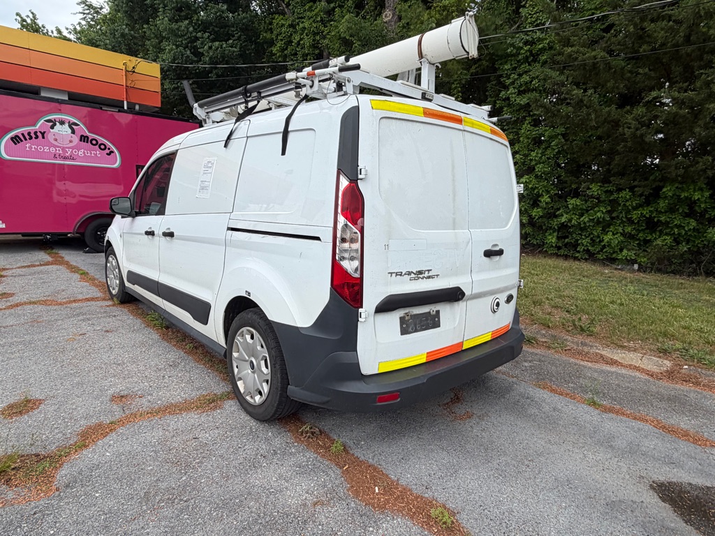 Photo 3 of this FORD TRANSIT CONNECT