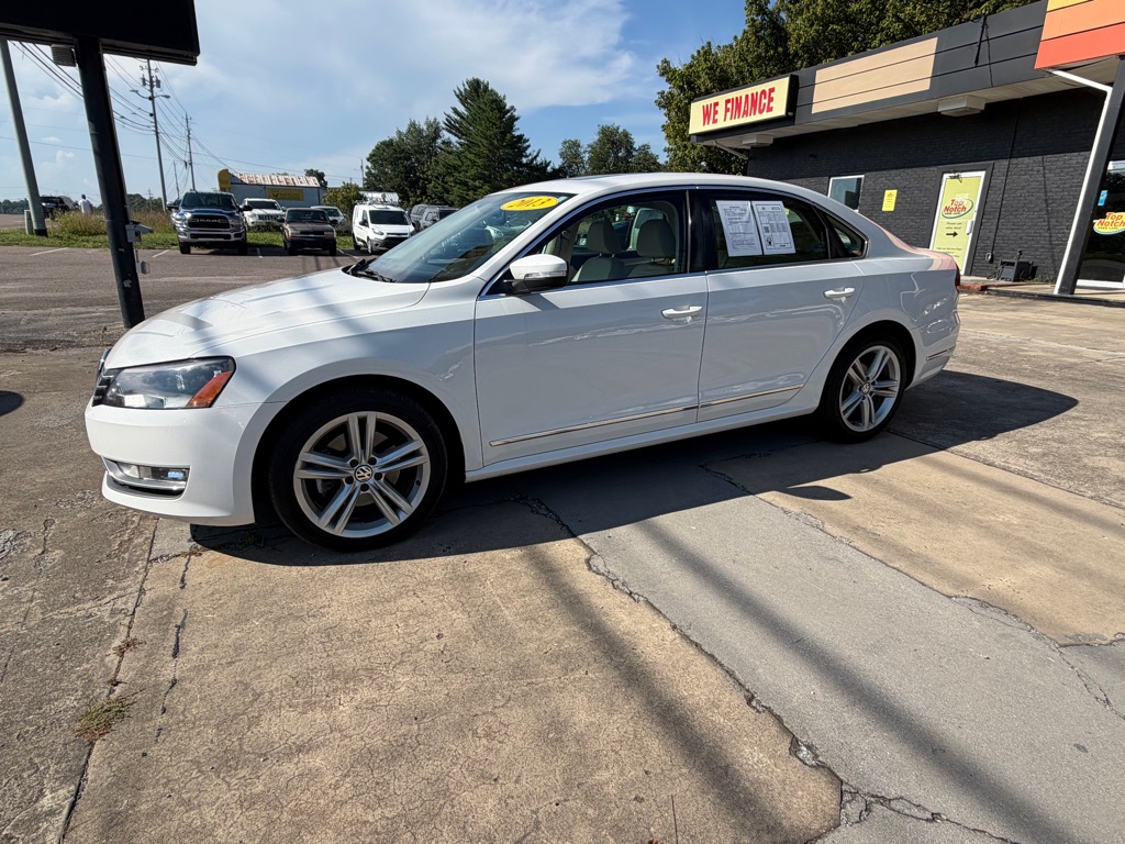 Photo 2 of this VOLKSWAGEN PASSAT