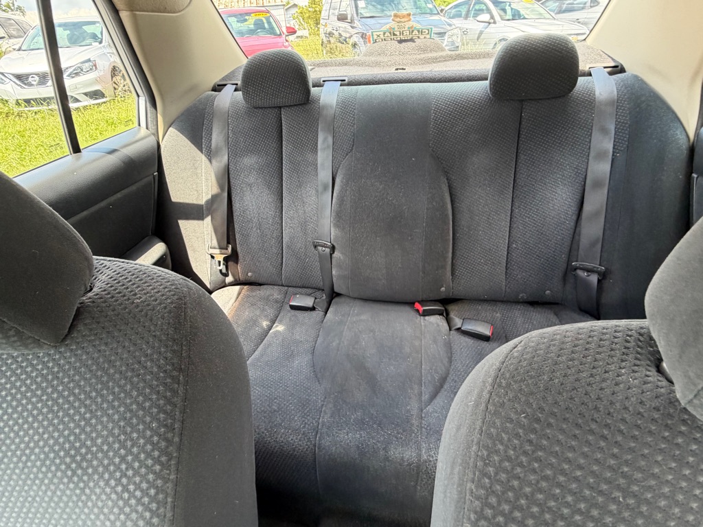 Photo 9 of this NISSAN VERSA