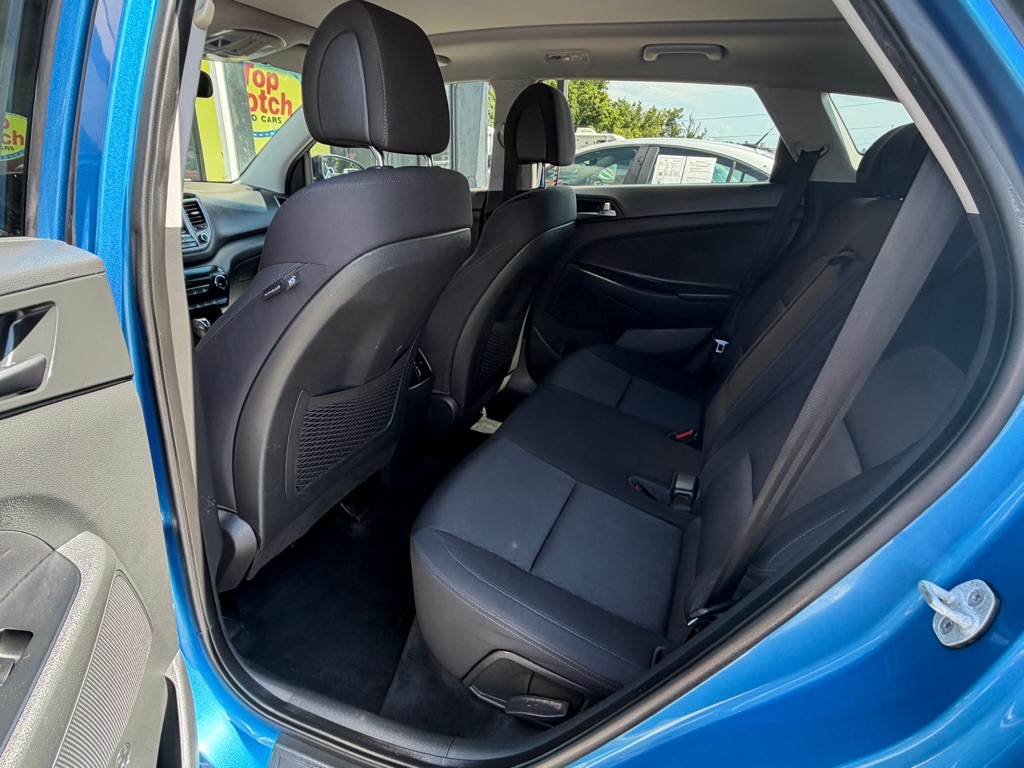 Photo 12 of this HYUNDAI TUCSON