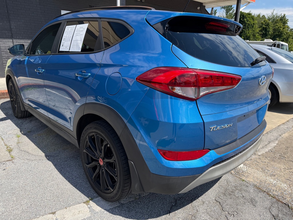 Photo 4 of this HYUNDAI TUCSON