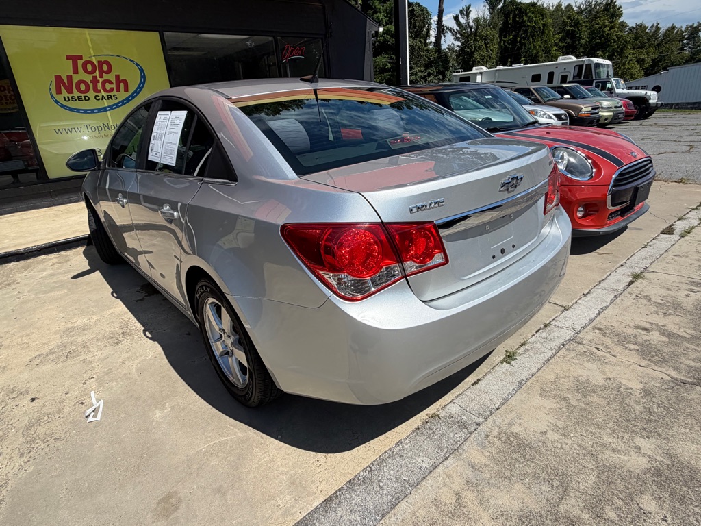 Photo 3 of this CHEVROLET CRUZE