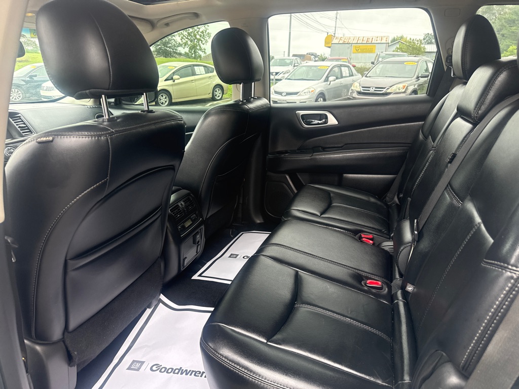 Photo 4 of this NISSAN PATHFINDER