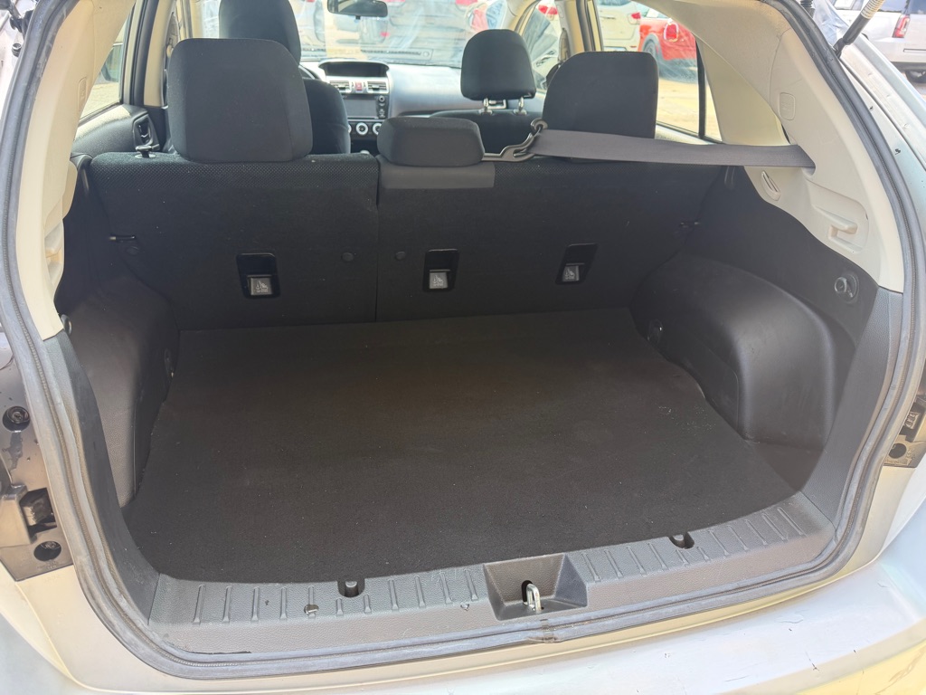 Photo 7 of this SUBARU IMPREZA