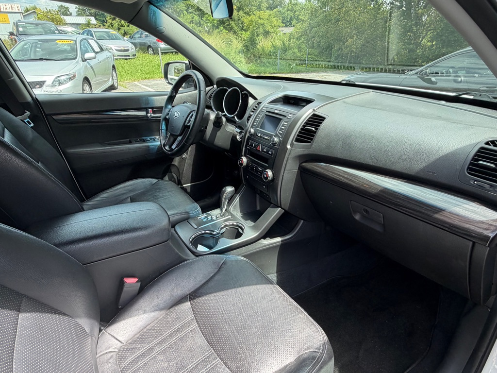 Photo 7 of this KIA SORENTO