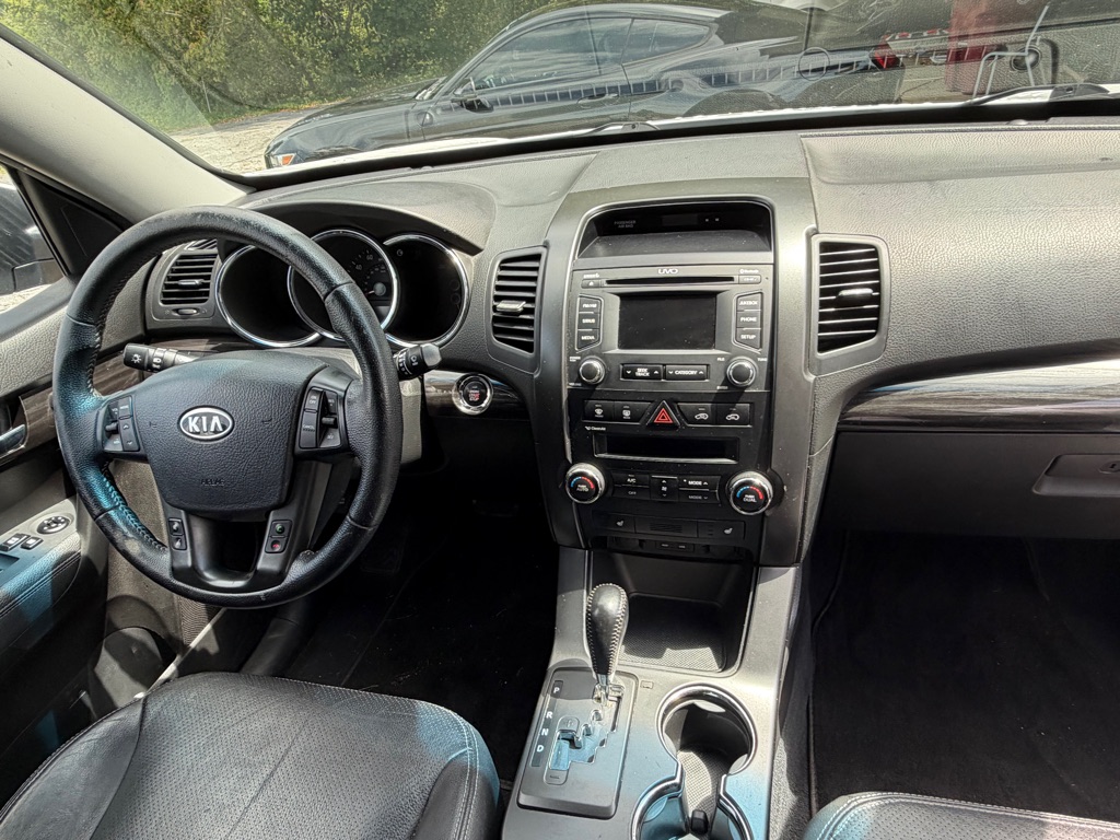 Photo 8 of this KIA SORENTO