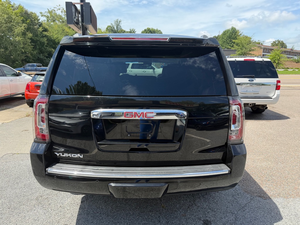 Photo 6 of this GMC YUKON