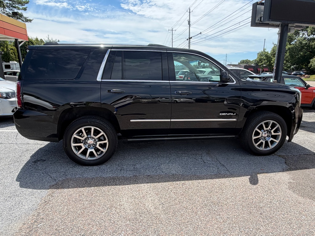 Photo 4 of this GMC YUKON