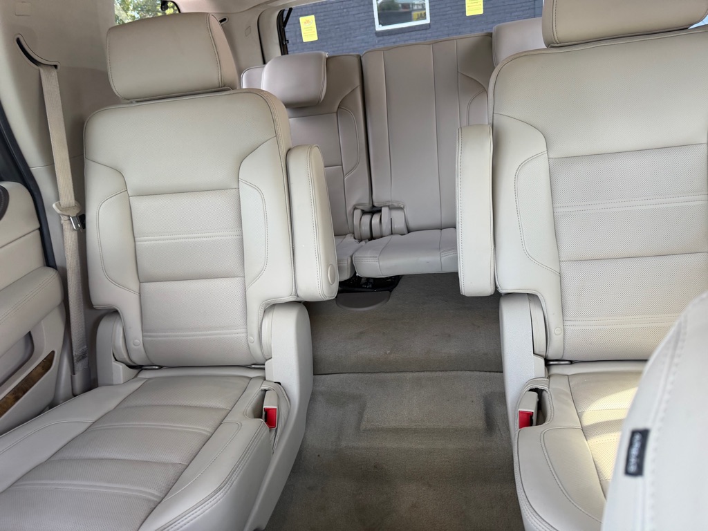 Photo 14 of this GMC YUKON