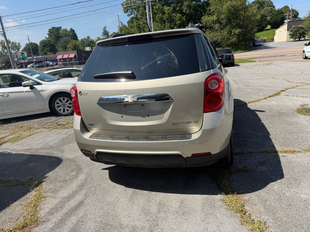 Photo 6 of this CHEVROLET EQUINOX