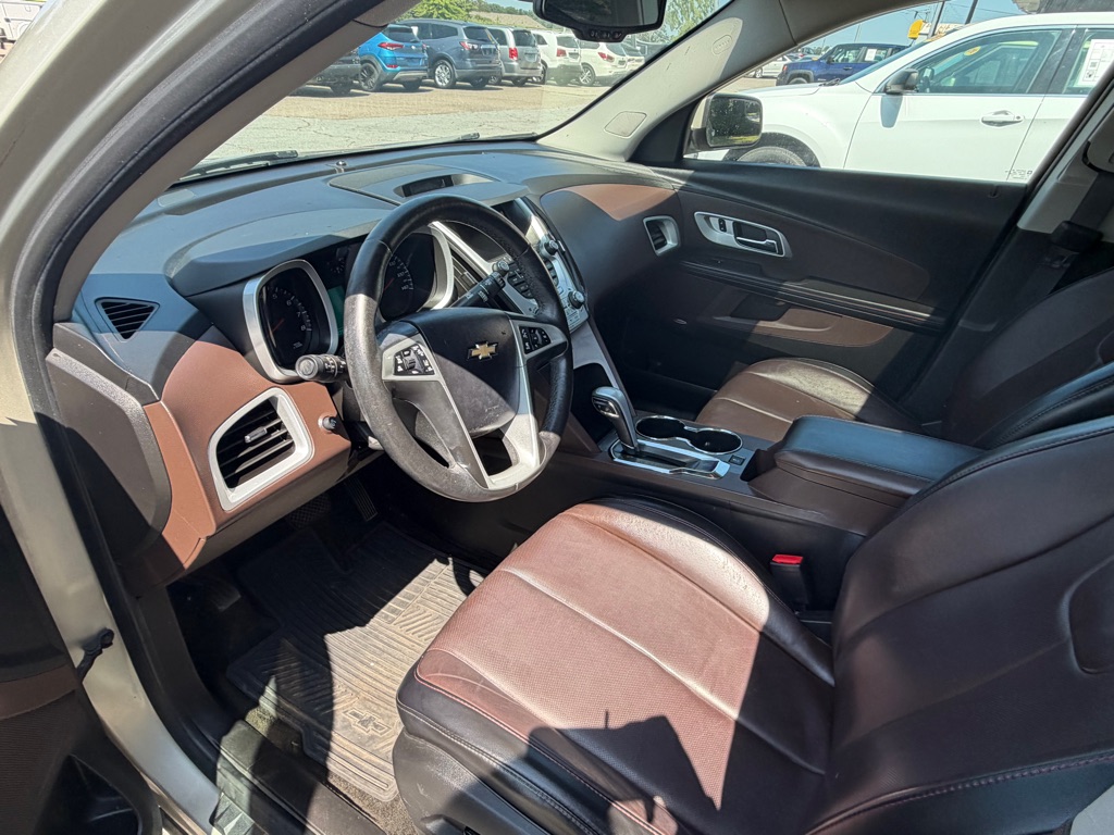 Photo 10 of this CHEVROLET EQUINOX
