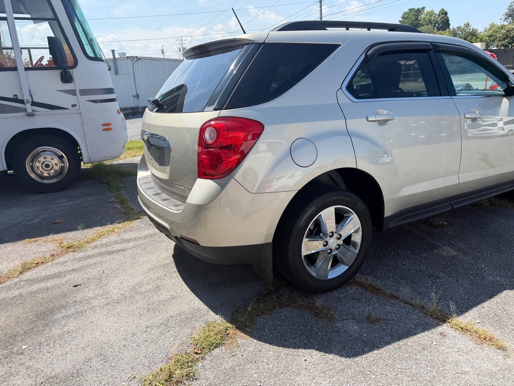 Photo 5 of this CHEVROLET EQUINOX