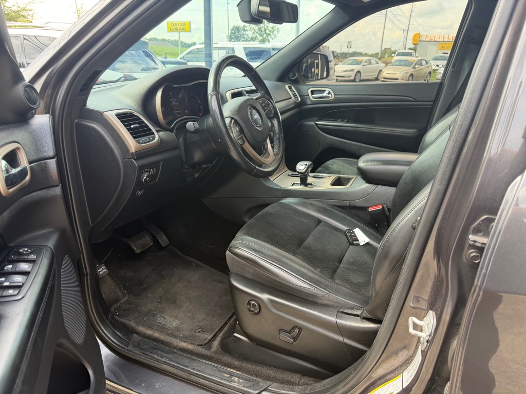 Photo 10 of this JEEP GRAND CHEROKEE