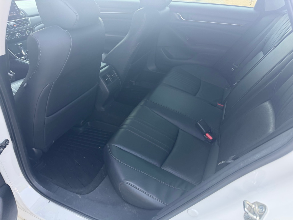 Photo 7 of this HONDA ACCORD