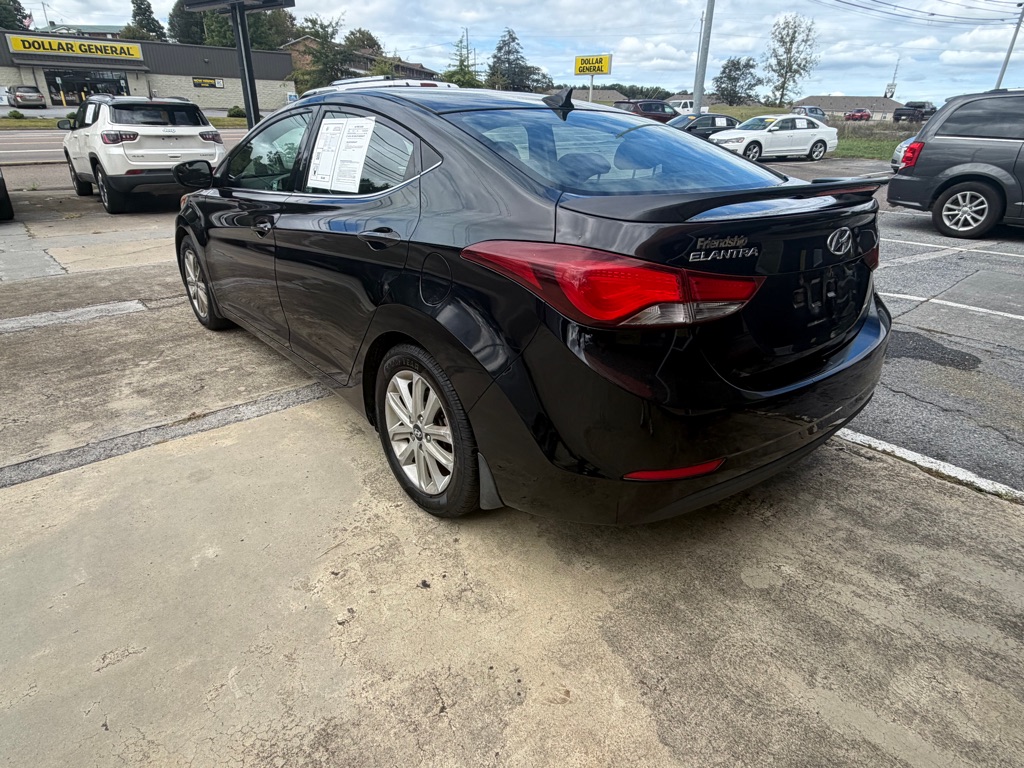 Photo 7 of this HYUNDAI ELANTRA