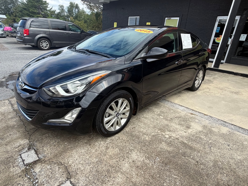 Photo 3 of this HYUNDAI ELANTRA