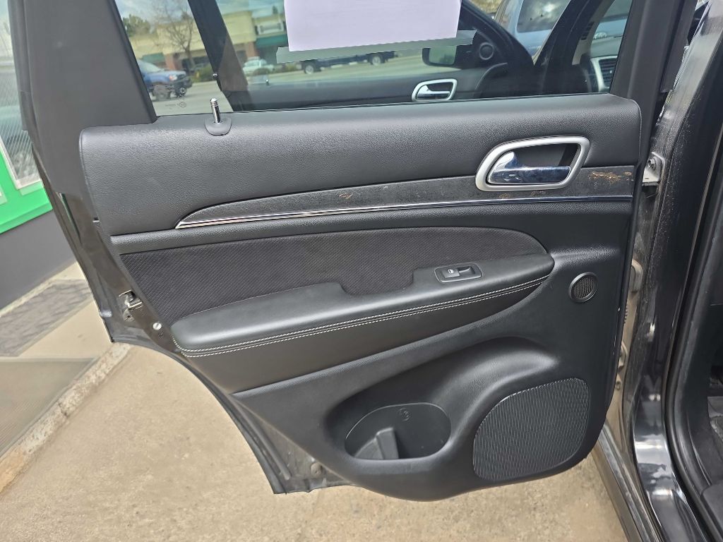 Photo 12 of this JEEP GRAND CHEROKEE