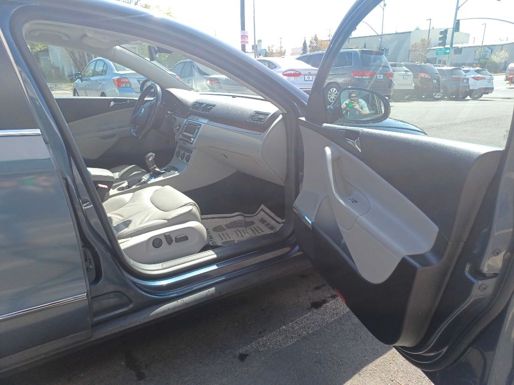 Photo 15 of this VOLKSWAGEN PASSAT