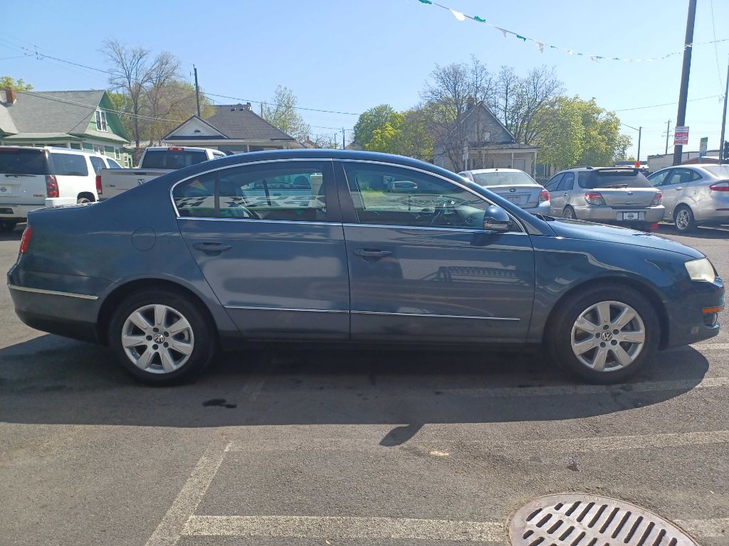 Photo 6 of this VOLKSWAGEN PASSAT