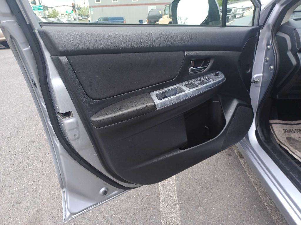 Photo 10 of this SUBARU IMPREZA