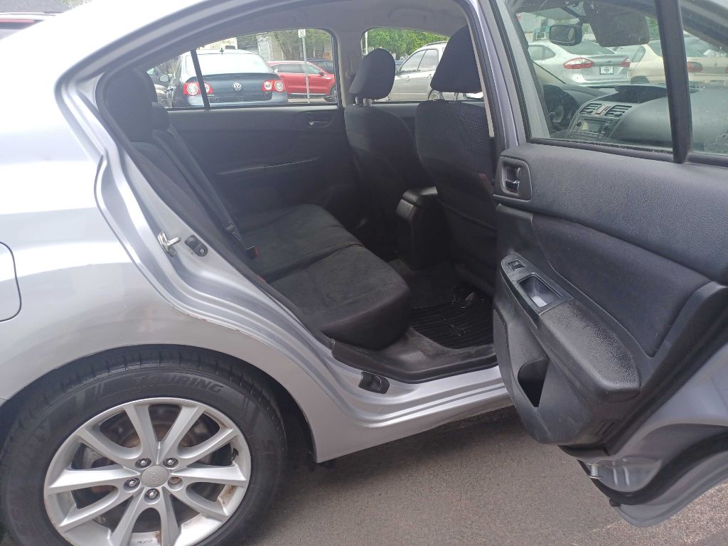 Photo 16 of this SUBARU IMPREZA
