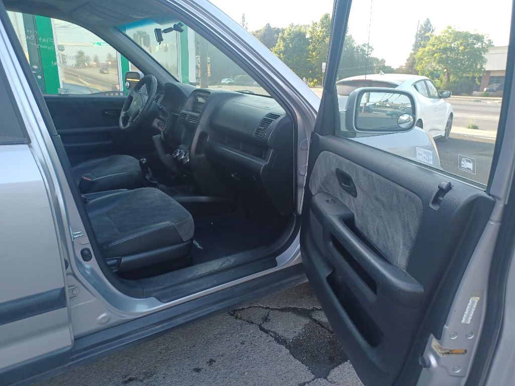 Photo 17 of this HONDA CR-V
