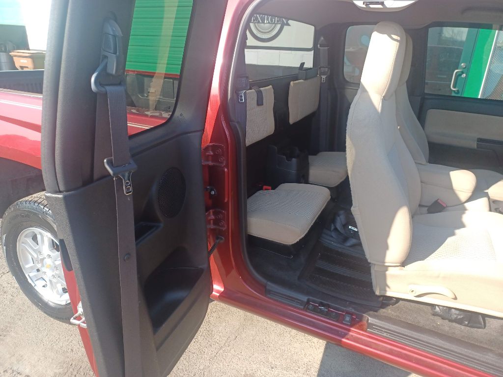 Photo 16 of this CHEVROLET COLORADO