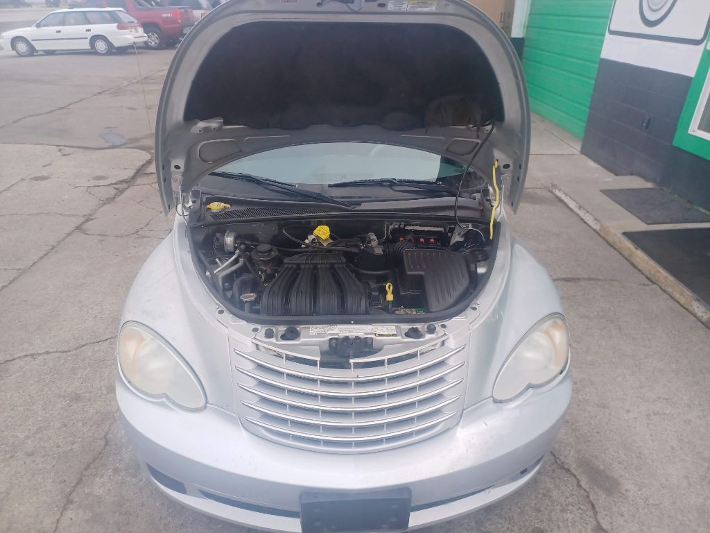 Photo 17 of this CHRYSLER PT CRUISER