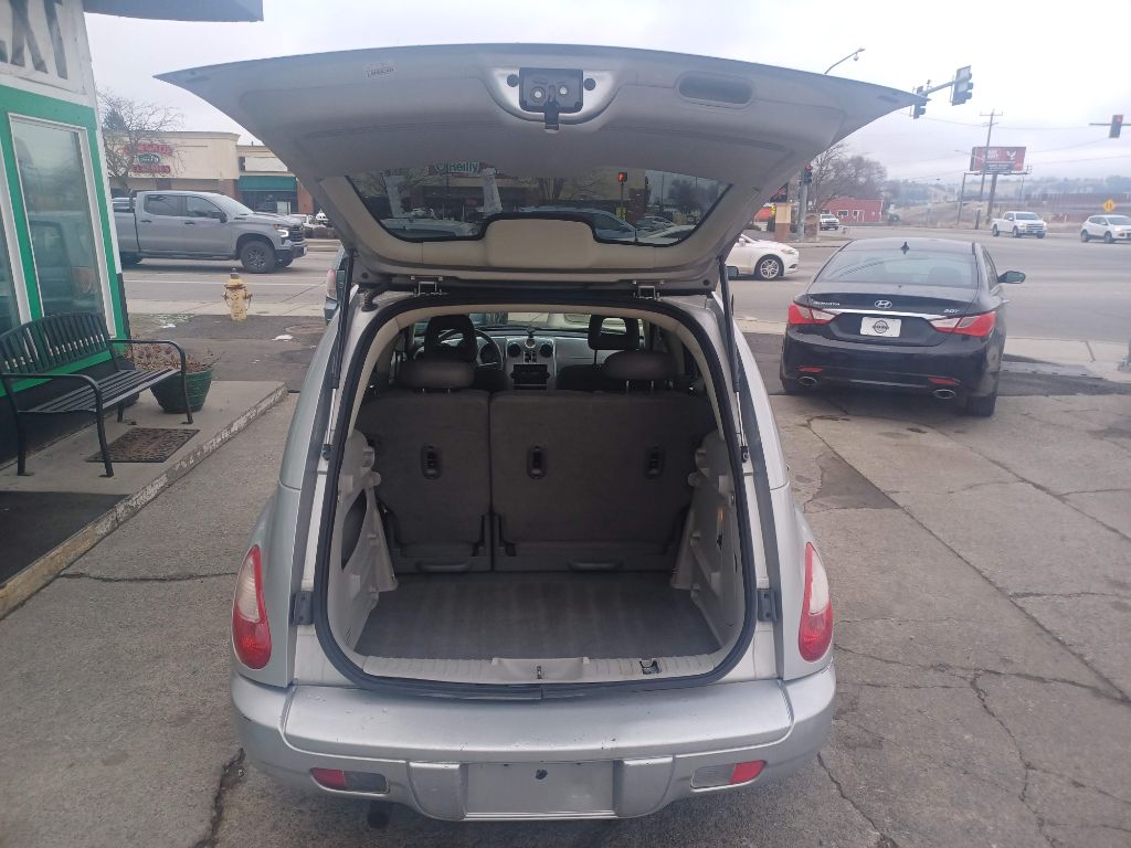 Photo 13 of this CHRYSLER PT CRUISER