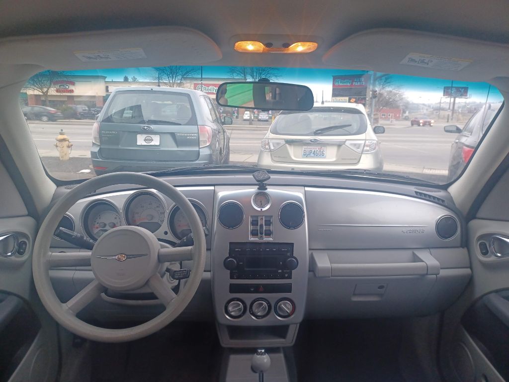 Photo 14 of this CHRYSLER PT CRUISER