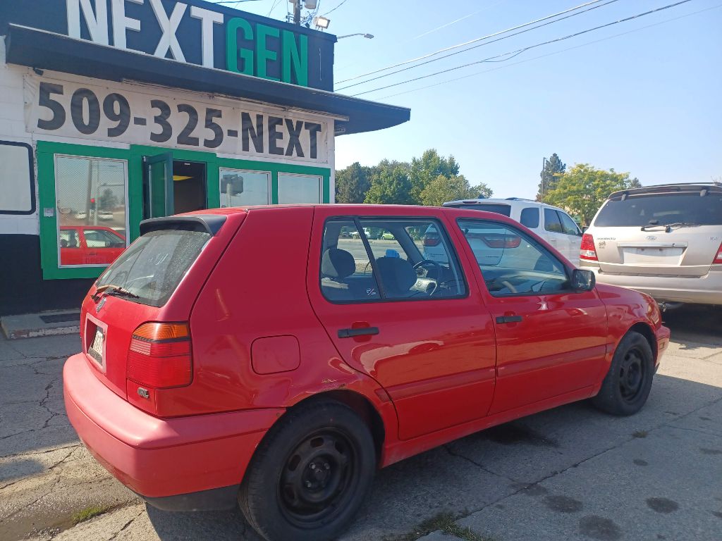 Photo 5 of this VOLKSWAGEN GOLF
