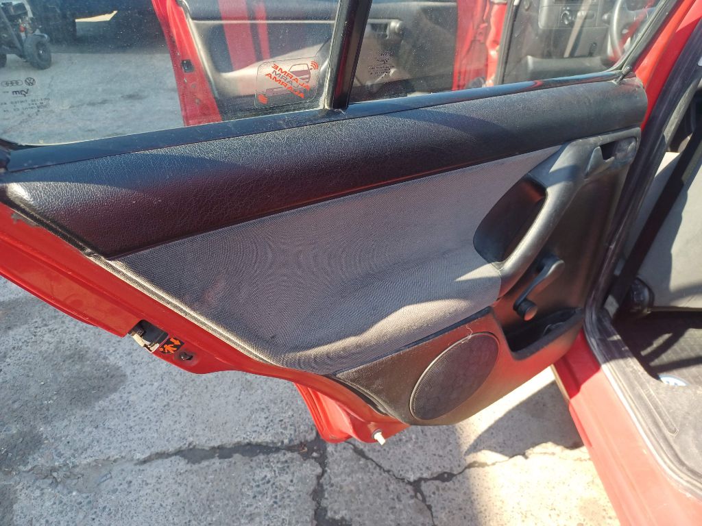 Photo 15 of this VOLKSWAGEN GOLF