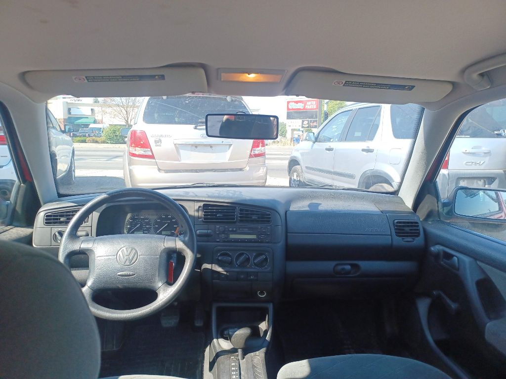 Photo 13 of this VOLKSWAGEN GOLF