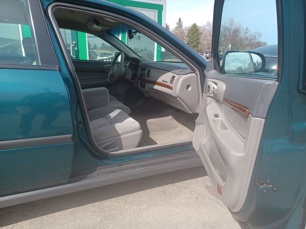 Photo 15 of this CHEVROLET IMPALA