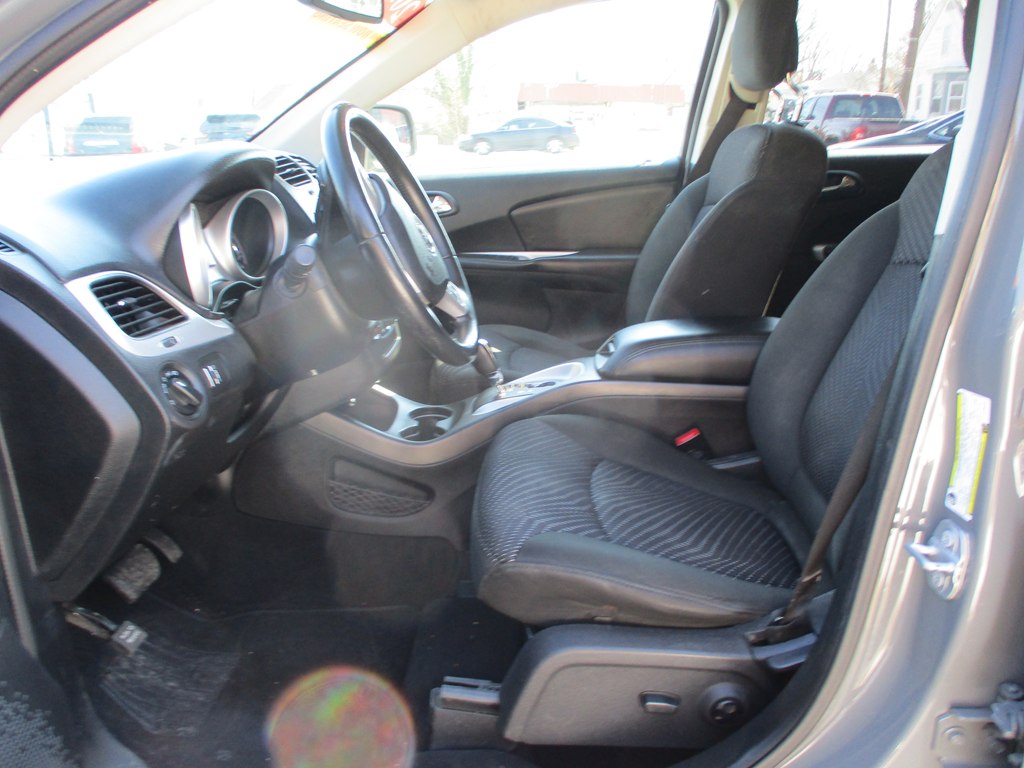 Photo 9 of this DODGE JOURNEY