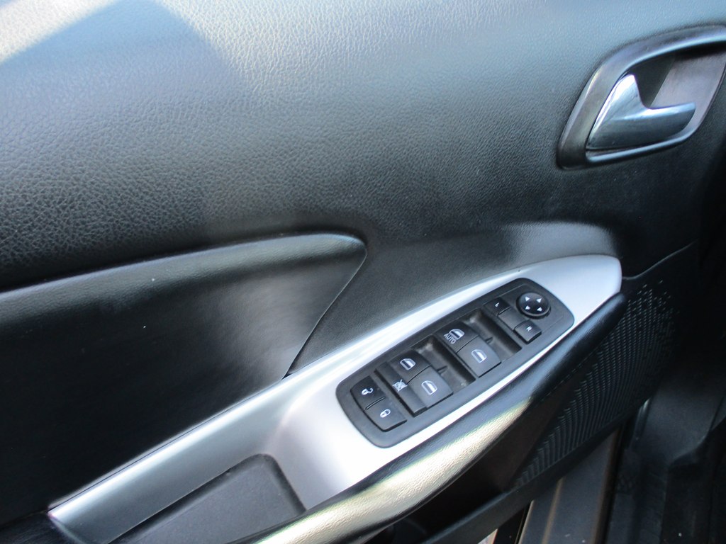 Photo 8 of this DODGE JOURNEY